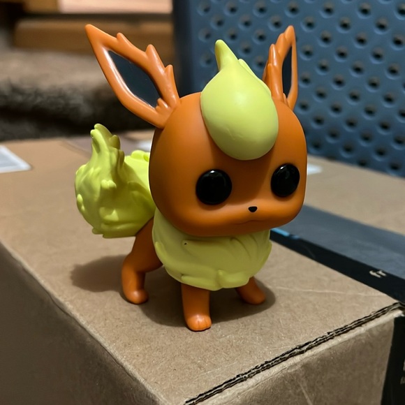Flareon Pop Funko NO BOX - Picture 1 of 3